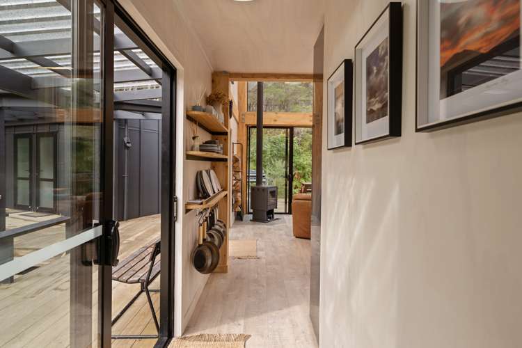 7 Toki Place Kaiuma Bay_17