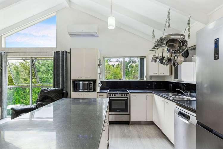 42 McEntee Road Waitakere_11