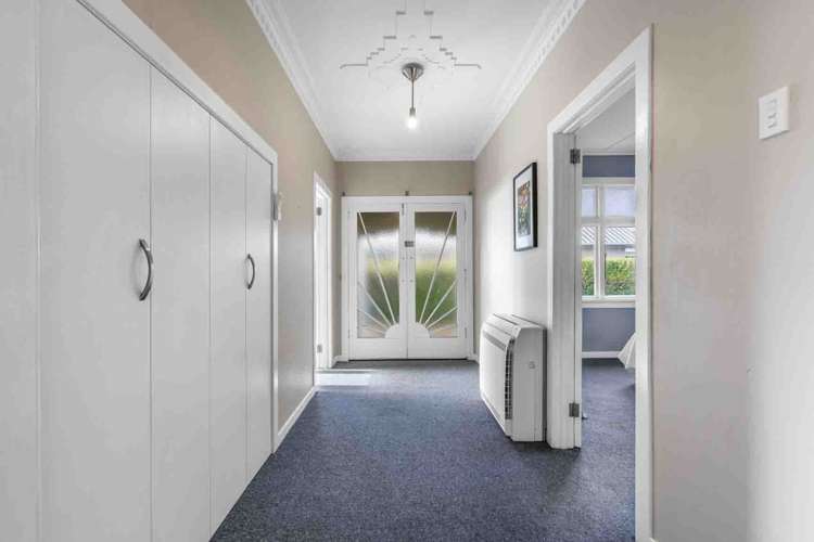 303 Crinan Street Georgetown_19