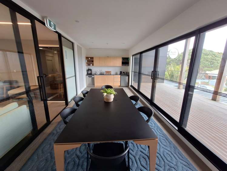 1155 South Road Oakura_5