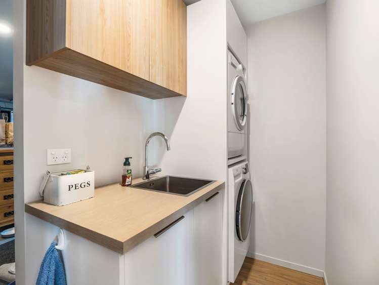 8 Whitehorn Drive Lincoln_26