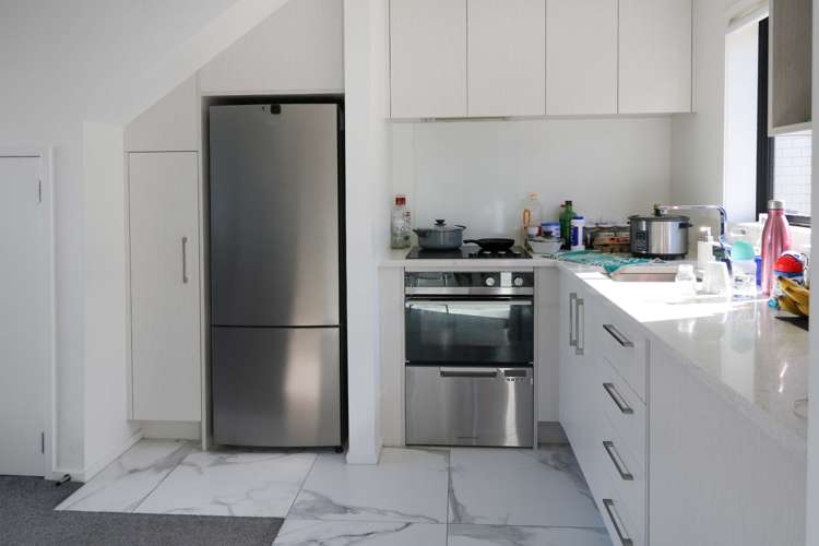 6/10 Avery Grove Boulcott_2