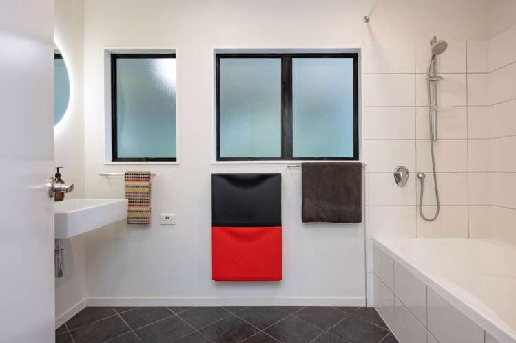 213 Scenic Drive Titirangi_27