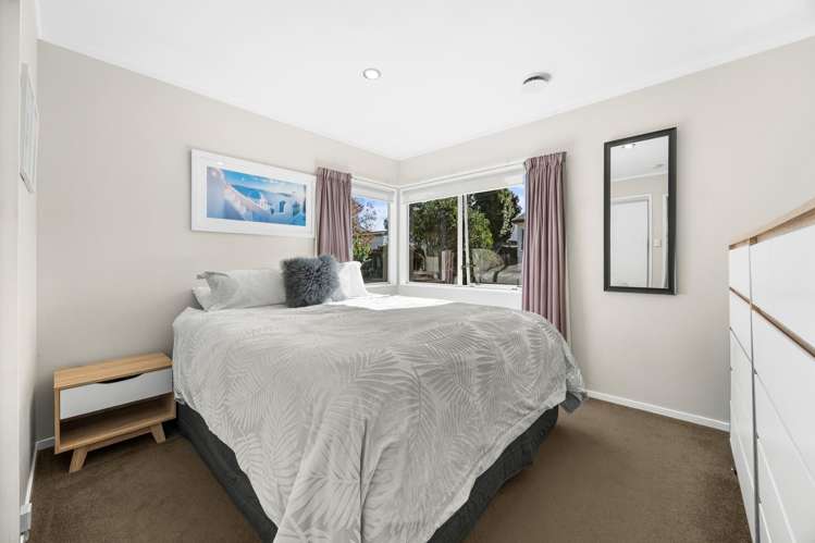 1/144 Bradbury Road Botany Downs_11