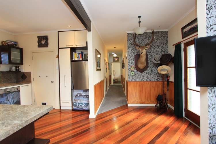 21 Main Road Havelock_10