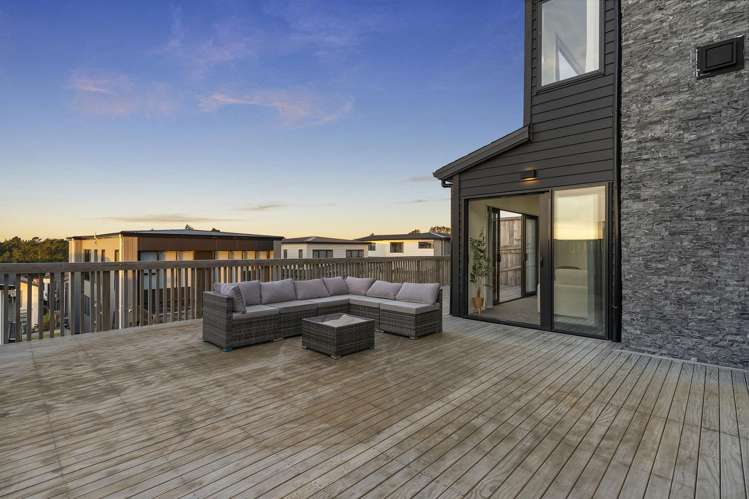 79 Michael Bosher Way Flat Bush_19