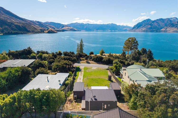 48 Flora Dora Parade Lake Hawea_16