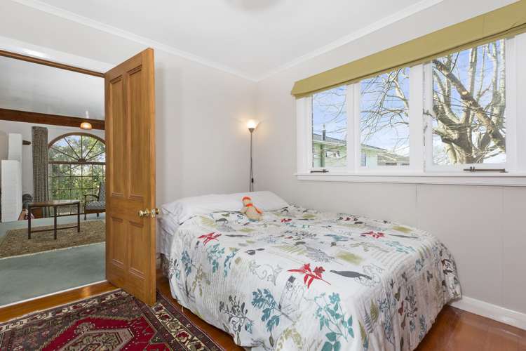 52 Golf Road New Lynn_12