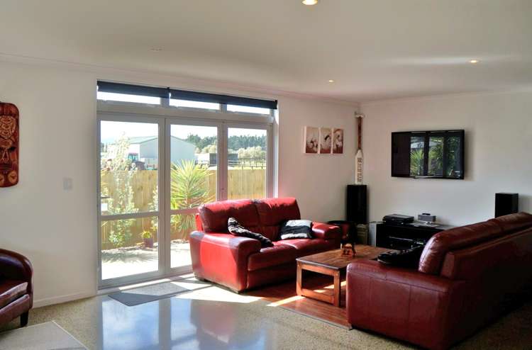 25 Ocean View Rise Ruakaka_3