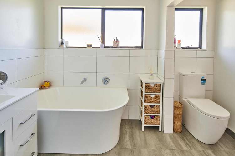 12 Acheron Road Paremata_11