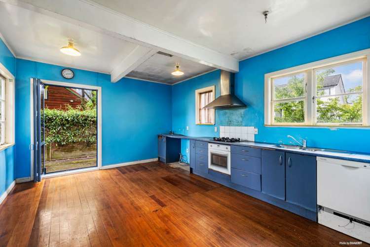 1/8 Hillsborough Road Hillsborough_3