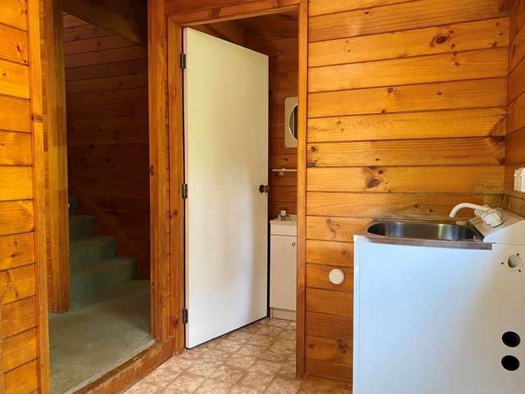 321 Redoubt Road Totara Park_15