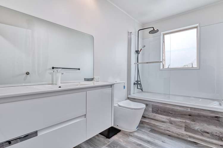 230 Te Atatu Road Te Atatu South_14