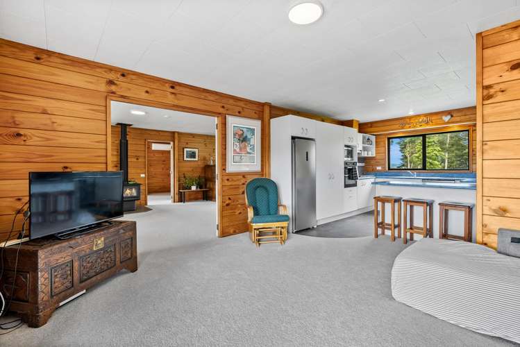 2006A State Highway 1 Whakapara_9