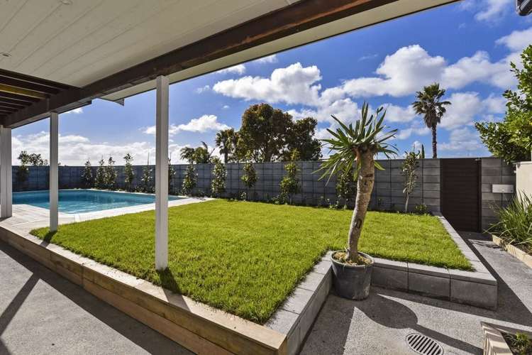 5 Katui Street Castor Bay_15