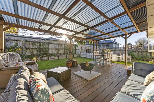 Enticing Entertaining Space