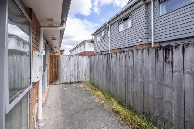 3/9 Greensboro Street Hamilton East_4