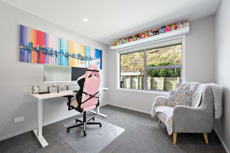 88 Cedarwood Street Woodridge_10