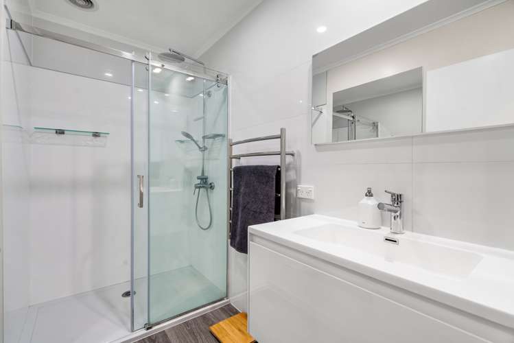 37 Vernon Drive Lincoln_21