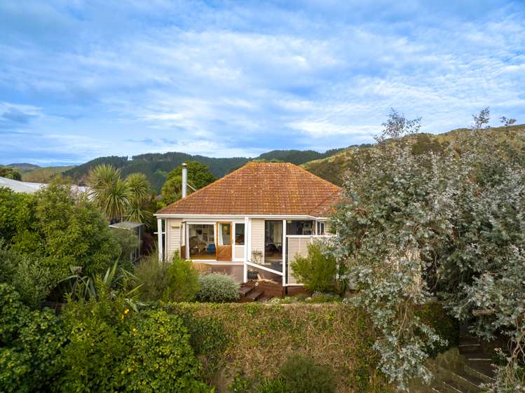 108 Wellington Road Paekakariki_32