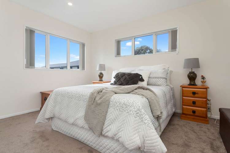 8 Karakia Lane Hillsborough_11