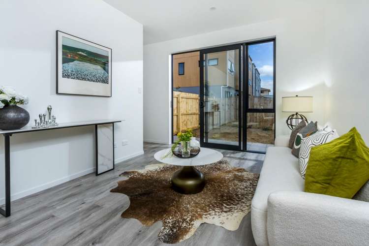 8/10 Arney Road Ranui_7