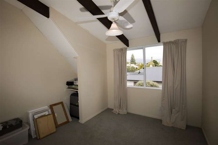 9 Newall Avenue Stoke_25