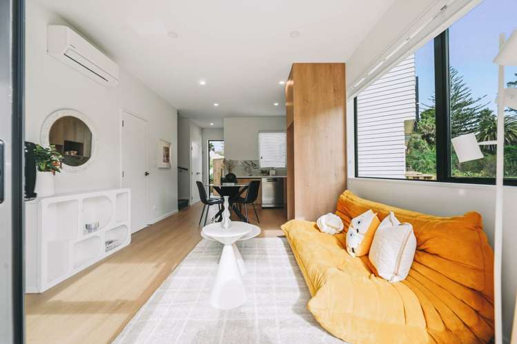 8-10 Lowtherhurst Road Massey_6