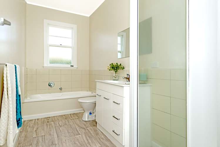 73 De Lautour Road Inner Kaiti_9