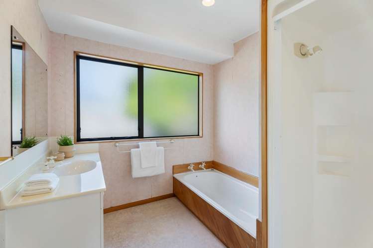 24 Bayside Drive Browns Bay_20