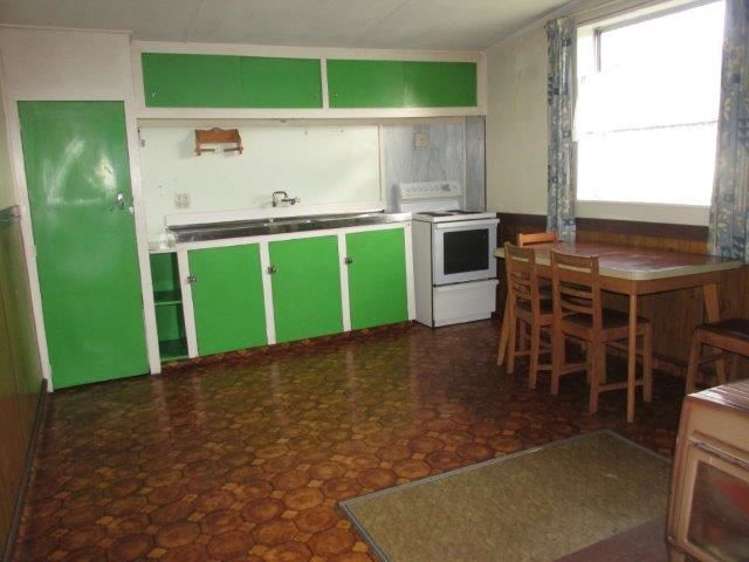 5 Broadway Reefton_6