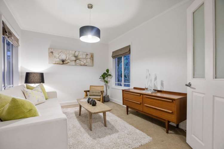 55 Churchouse Road Greenhithe_10