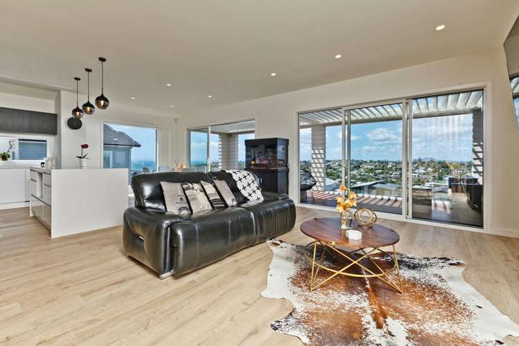 12 Tuangi Street Long Bay_2