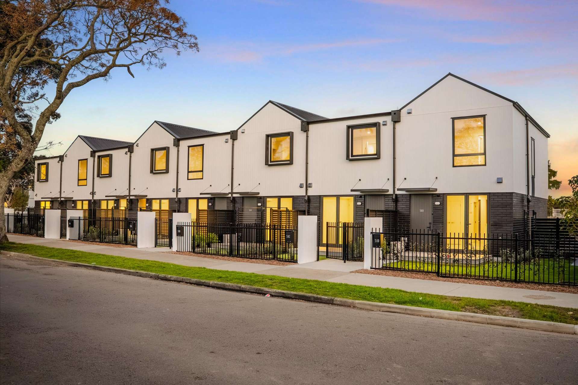 8/12 Wairau Avenue Avondale_0