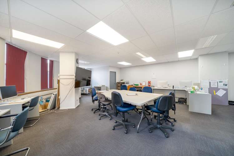 8/92 Queens Drive Hutt Central_6