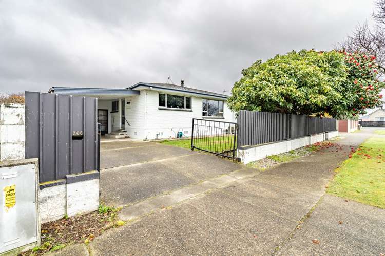 206 Bamborough Street Richmond_18