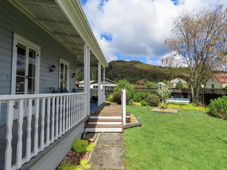 64 Shiel Street Reefton_21