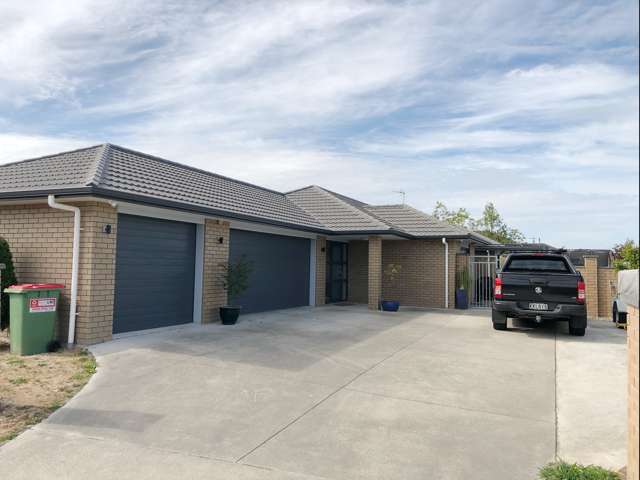 7 Wessex Place Rototuna North_1