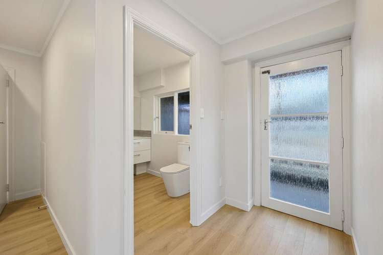 77 Macleans Road Bucklands Beach_27