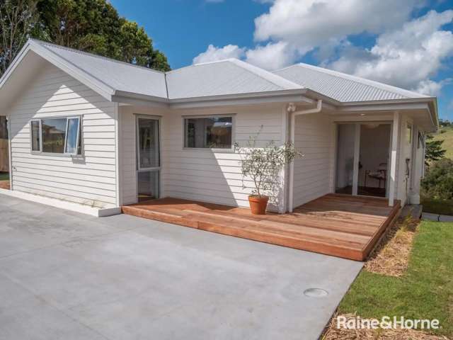 For Rent - Near New 3 Bedroom, 2 Bathroom Home - Coopers Beach