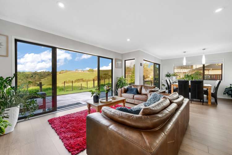 6 Bendemeer Place Flat Bush_7