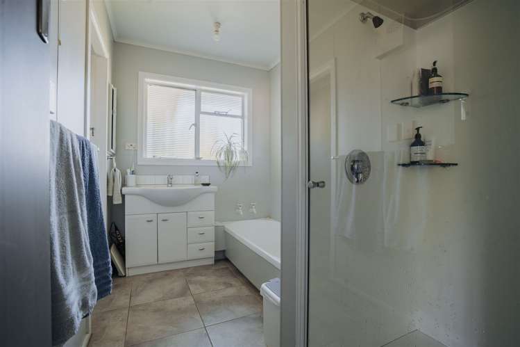 541 Old Port Road Warepa_11