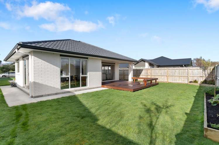 2 Van Baarle Close Carterton_11