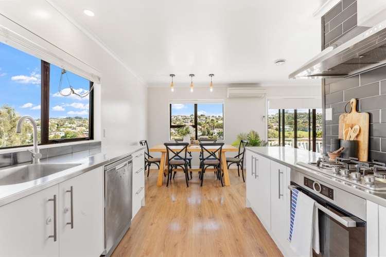 239 Vipond Road Stanmore Bay_2