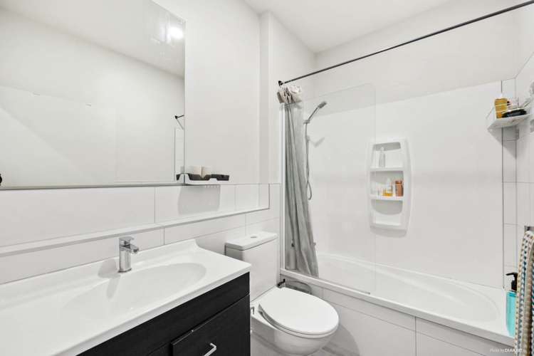 14 Ceramic Lane New Lynn_9