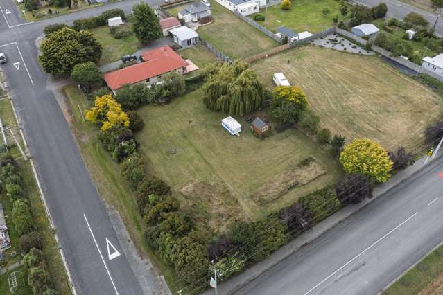 11 Leslie Street Waiau_3