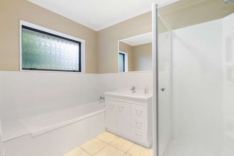 64 Melva Street Dinsdale_17