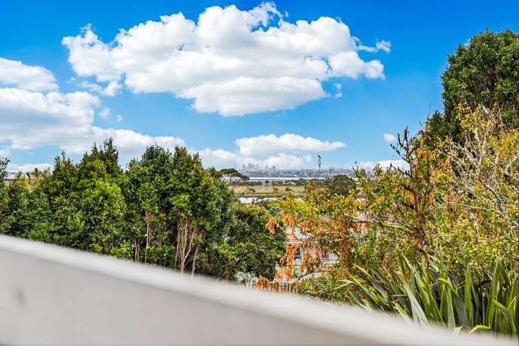 49 Tiroroa Avenue Te Atatu South_6