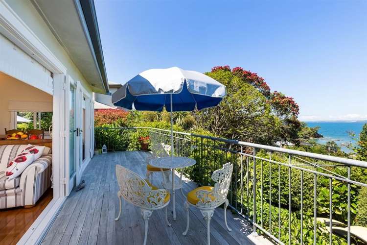 2/58 Beach Road Castor Bay_13