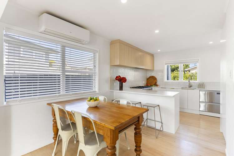 6 Japonica Drive Beach Haven_10